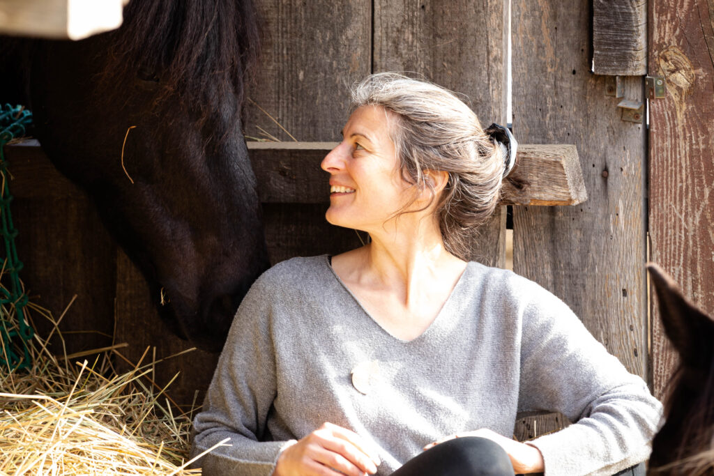 Equipe et parcours riche pour une équitation éthique 